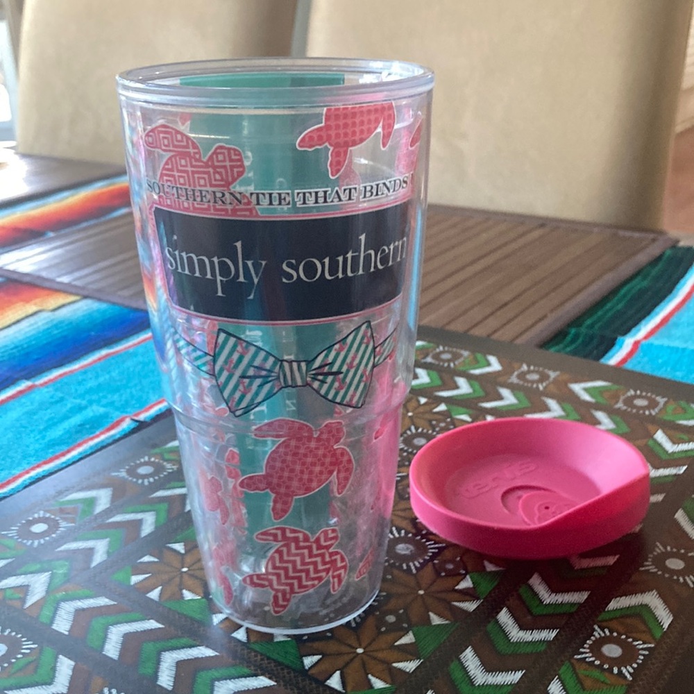 Simply southern Tervis with sea turtles in great shape the 24 oz tumbler w lid